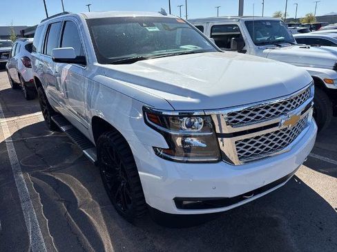 Used 2017 Chevrolet Tahoe LT w/ LT Signature Package image 2