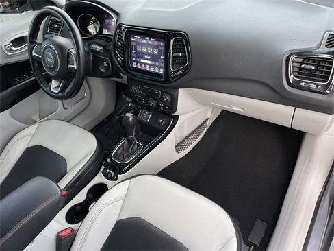 Used 2020 Jeep Compass Limited image 9