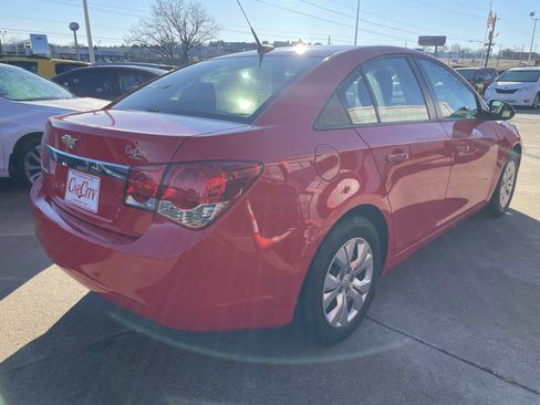 Used 2014 Chevrolet Cruze LS image 5