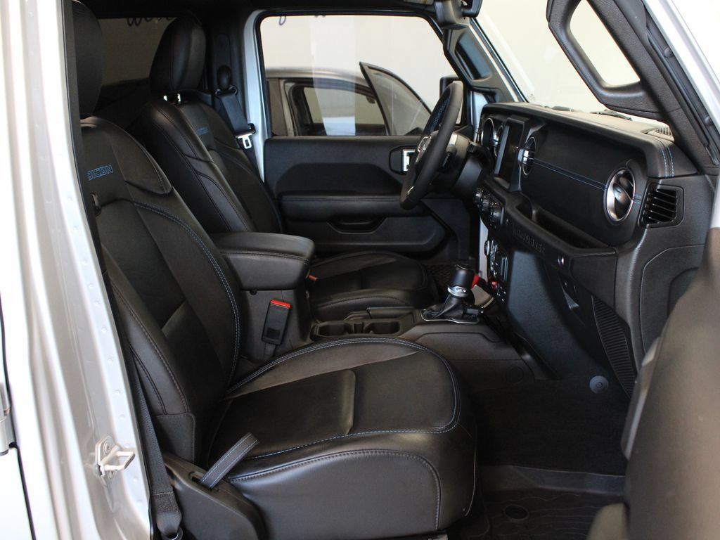 Used 2023 Jeep Wrangler Unlimited Rubicon 4xe AWD/4WD image 16