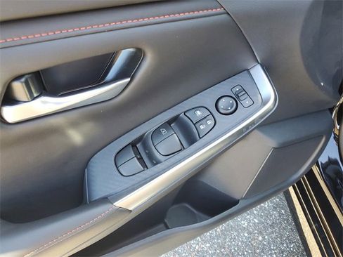 New 2025 Nissan Sentra SR w/ Trunk Package image 6