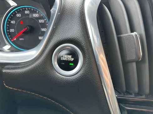 Used 2019 Chevrolet Traverse LT w/ LT Premium Package image 34