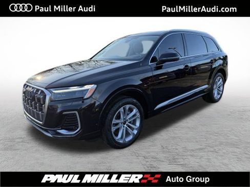 Used 2025 Audi Q7 2.0T Premium w/ Convenience Package image 1