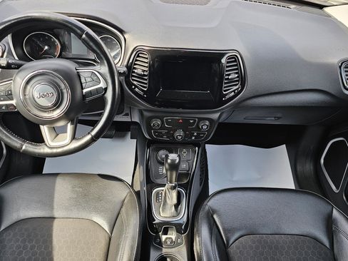 Used 2020 Jeep Compass Latitude image 12