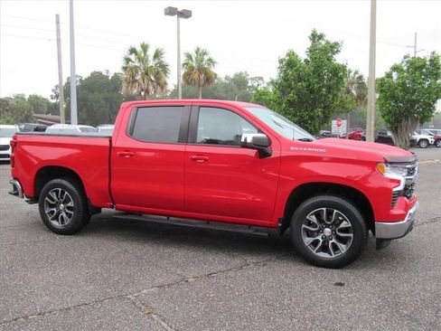 Used 2022 Chevrolet Silverado 1500 LT w/ Protection Package RWD image 2