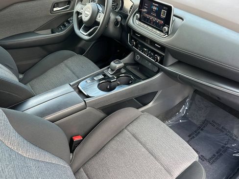 Certified 2023 Nissan Rogue SV FWD image 18