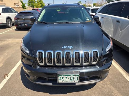 Used 2014 Jeep Cherokee Latitude w/ Cold Weather Group AWD/4WD image 8