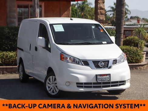 Used 2018 Nissan NV200 SV w/ Navigation Package FWD image 2