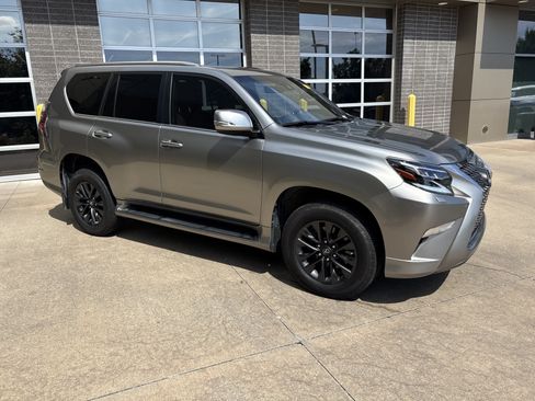Used 2021 Lexus GX 460 Premium w/ Premium Package AWD/4WD image 24