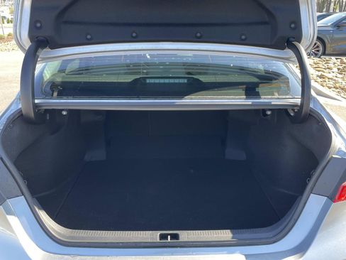 Used 2021 Toyota Camry SE w/ Convenience Package image 39