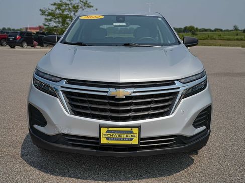 Used 2022 Chevrolet Equinox LS AWD/4WD image 2