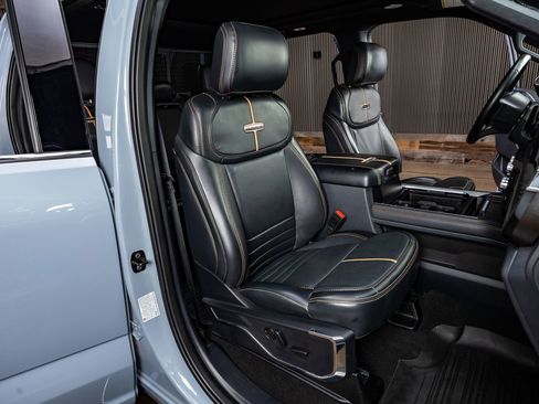 Used 2024 Ford F250 Platinum w/ Tremor Off-Road Package image 31