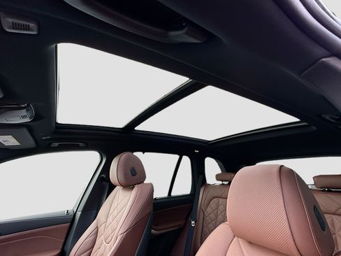 New 2026 BMW X5 sDrive40i image 16