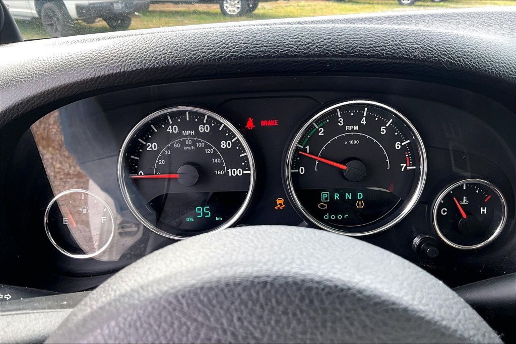 Used 2012 Jeep Wrangler Sahara AWD/4WD image 16