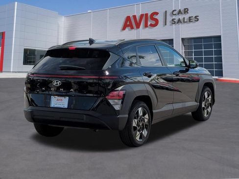 Used 2025 Hyundai Kona SEL FWD image 6