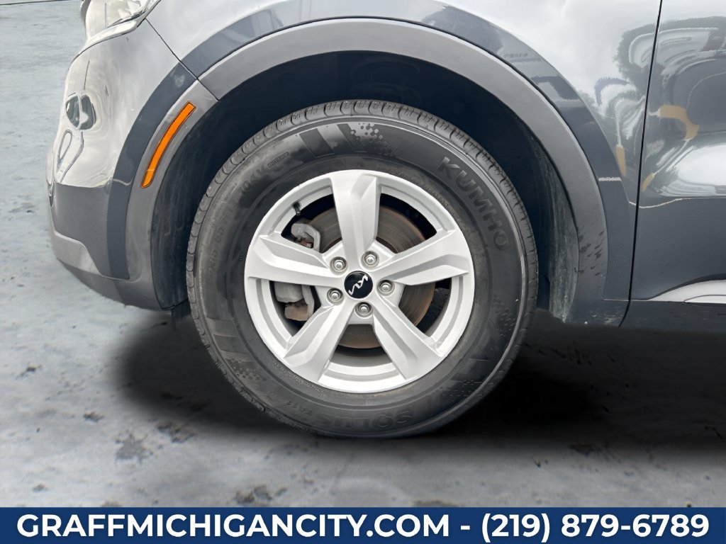 Used 2022 Kia Sorento LX FWD image 35