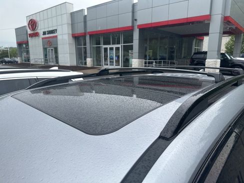 Used 2023 Honda Pilot TrailSport image 7