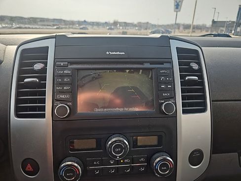 Used 2019 Nissan Frontier PRO-4X image 27