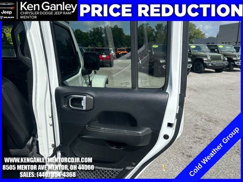 Used 2019 Jeep Wrangler Unlimited Sahara AWD/4WD image 22