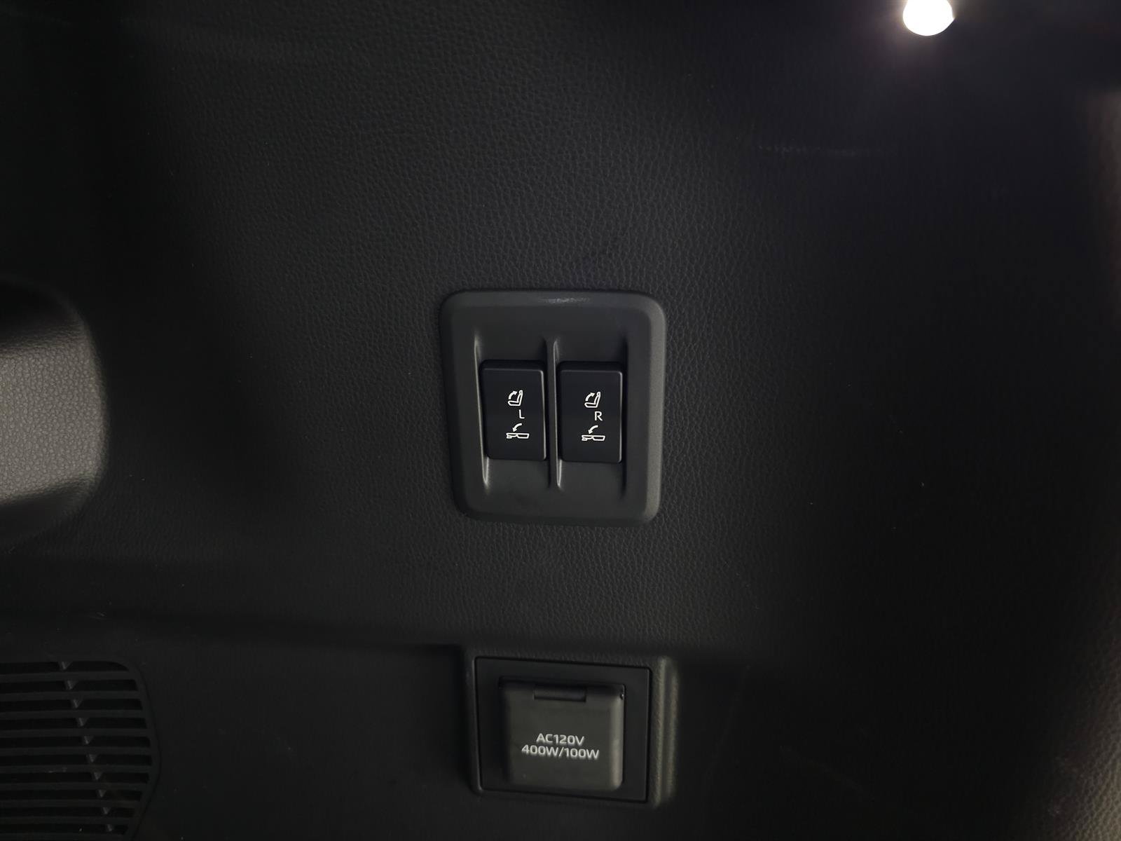 Used 2024 Lexus GX 550 w/ Cold Area Package AWD/4WD image 9