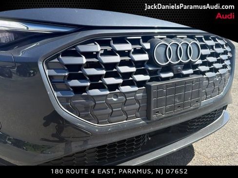 Used 2025 Audi Q5 Premium w/ Convenience Package AWD/4WD image 21