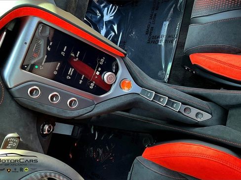 New 2026 McLaren 750S image 8