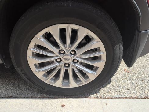 Used 2024 Cadillac XT4 Luxury FWD image 12