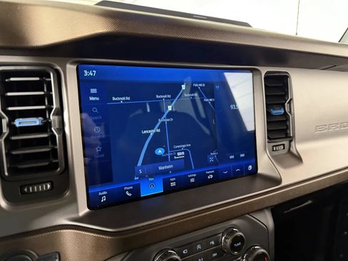 Used 2021 Ford Bronco Outer Banks AWD/4WD image 19