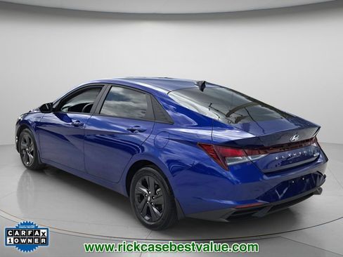 Used 2023 Hyundai Elantra SEL w/ Cargo Package FWD image 8