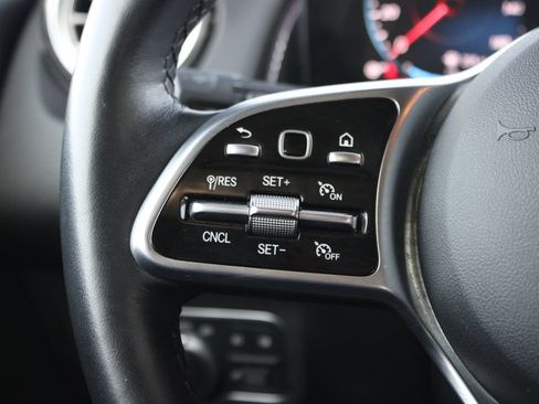 Used 2023 Mercedes-Benz GLB 250 4MATIC image 18