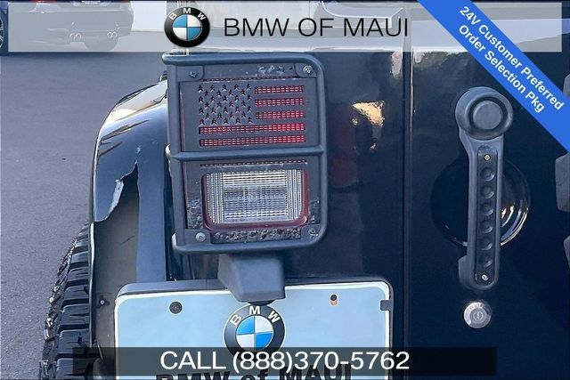 Used 2012 Jeep Wrangler Unlimited Rubicon AWD/4WD image 26