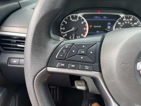 Used 2024 Nissan Altima 2.5 SV FWD image 31