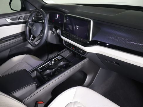 Used 2024 Volkswagen Atlas Cross Sport SEL Premium R-Line AWD/4WD image 30