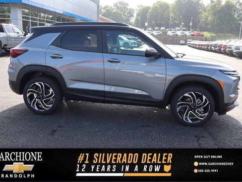 New 2026 Chevrolet TrailBlazer RS w/ Convenience Package AWD/4WD image 1
