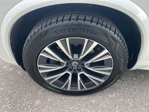 Used 2022 Volvo XC90 T6 Momentum image 13