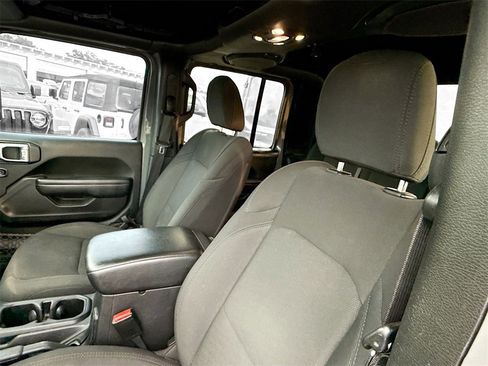 Used 2022 Jeep Gladiator Sport image 44