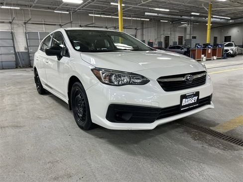 Used 2020 Subaru Impreza 2.0i image 2
