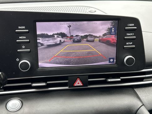 Used 2023 Hyundai Elantra SEL FWD image 21