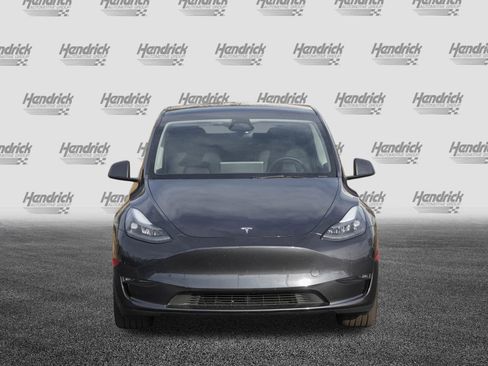 Used 2024 Tesla Model Y Long Range image 3