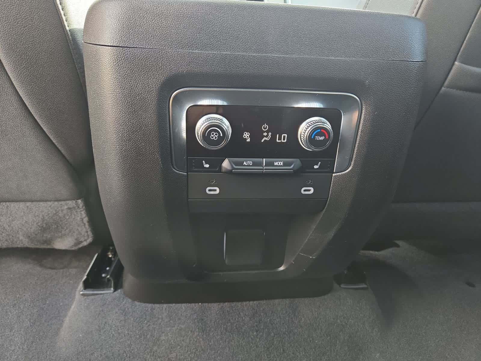 Used 2023 GMC Yukon AT4 w/ AT4 Premium Package AWD/4WD image 69