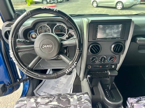 Used 2010 Jeep Wrangler Unlimited Sport AWD/4WD image 13