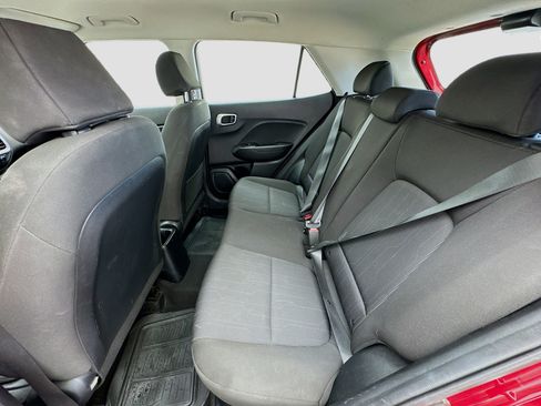 Used 2021 Hyundai Venue SE FWD image 15