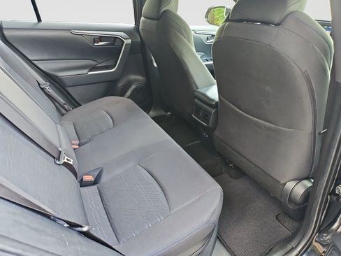 Used 2022 Toyota RAV4 SE AWD/4WD image 26