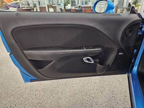 Used 2023 Dodge Challenger R/T w/ Performance Handling Group image 26