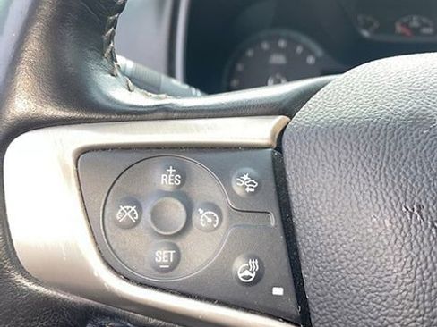 Used 2019 GMC Canyon Denali image 11