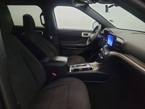 Used 2020 Ford Explorer XLT w/ Comfort Package AWD/4WD image 21
