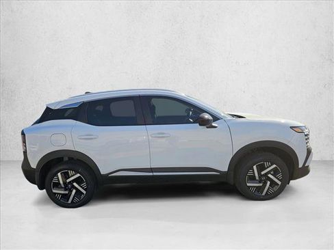 New 2026 Nissan Kicks SV image 8