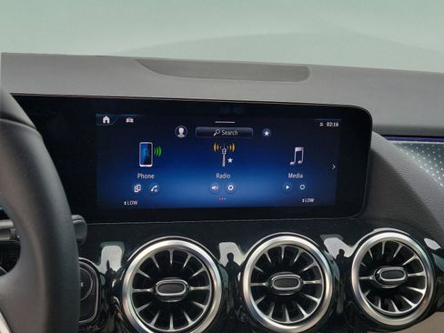 Certified 2026 Mercedes-Benz GLA 250 image 33