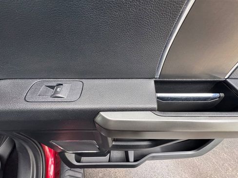 Used 2019 Ford F150 Lariat w/ Equipment Group 502A Luxury image 46