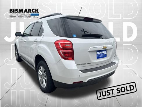 Used 2017 Chevrolet Equinox LT w/ Convenience Package AWD/4WD image 4